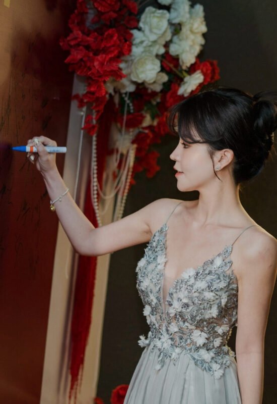 {"ARInfo":{"IsUseAR":false},"Version":"1.0.0","MakeupInfo":{"IsUseMakeup":false},"FaceliftInfo":{"IsChangeEyeLift":false,"IsChangeFacelift":false,"IsChangePostureLift":false,"IsChangeNose":false,"IsChangeFaceChin":false,"IsChangeMouth":false,"IsChangeThinFace":false},"BeautyInfo":{"SwitchMedicatedAcne":false,"IsAIBeauty":false,"IsBrightEyes":false,"IsSharpen":false,"IsOldBeauty":false,"IsReduceBlackEyes":false},"HandlerInfo":{"AppName":2},"FilterInfo":{"IsUseFilter":false}}